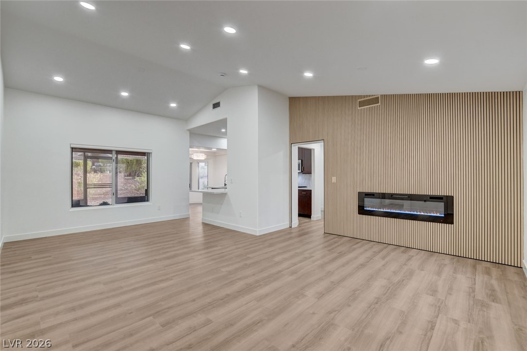 2401 Ocean Edge Court Property Photo 6