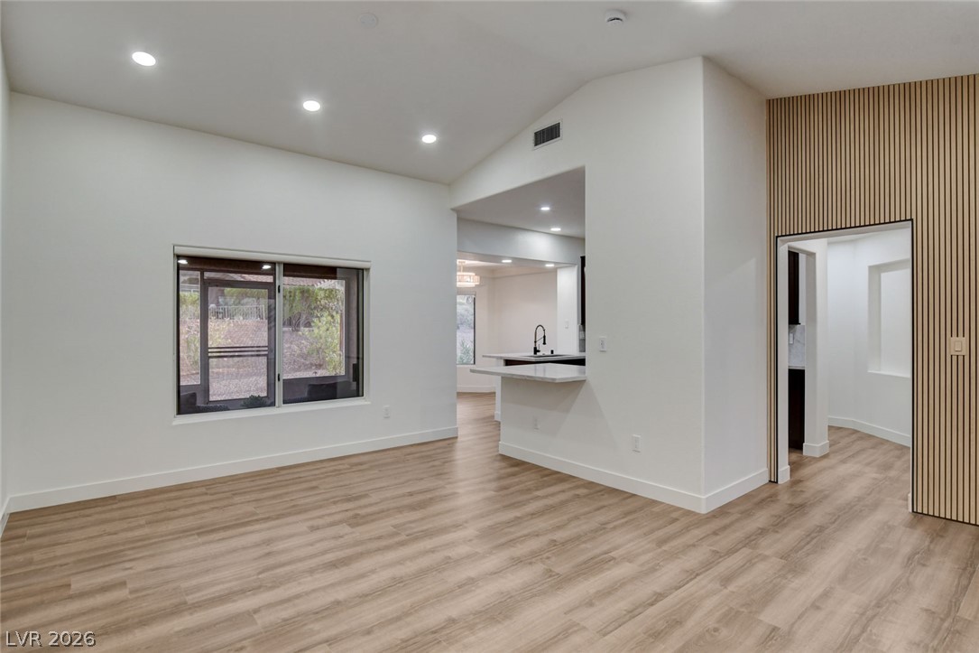2401 Ocean Edge Court Property Photo 12