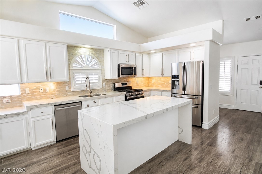 9682 Driftwood Island Court Property Photo 3