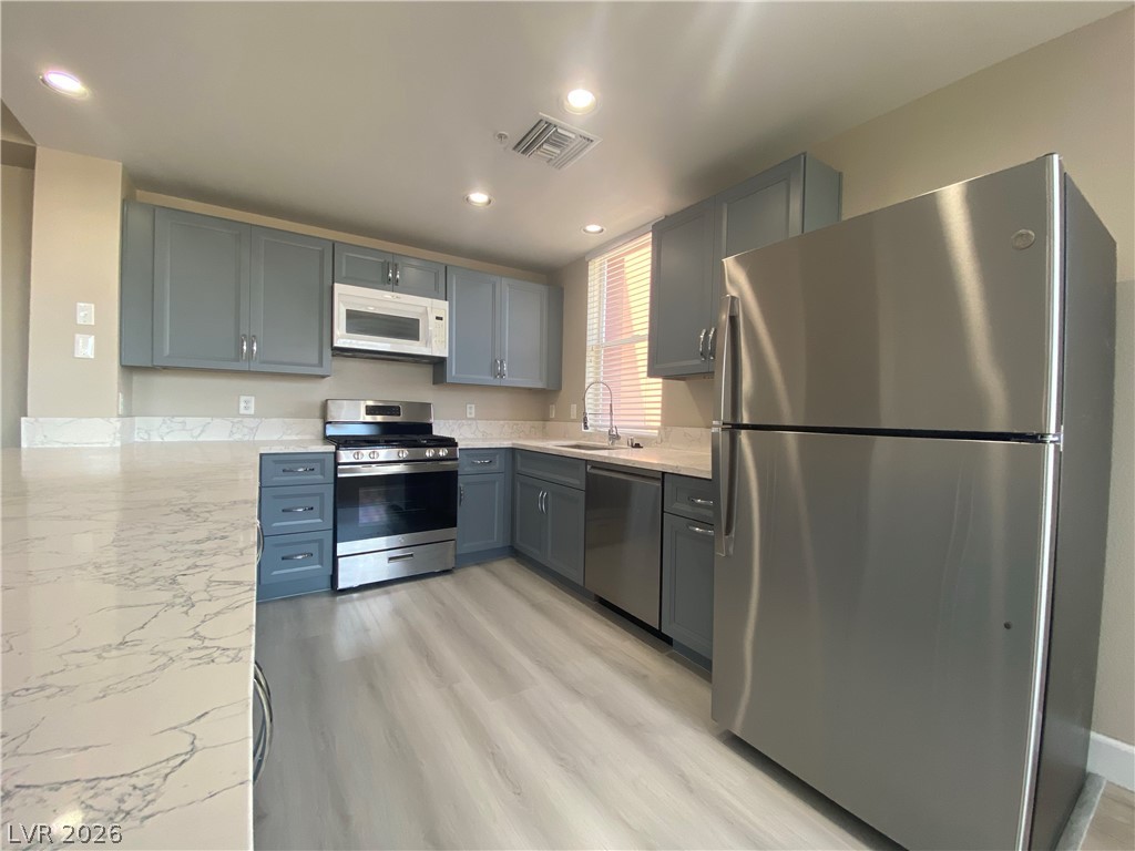 79 East Agate Avenue 207 Property Photo 2