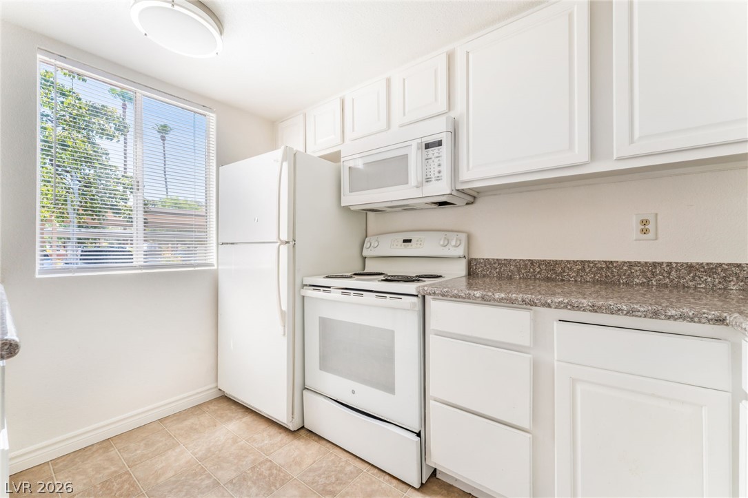 4360 Sandy River Drive 31 Property Photo 8