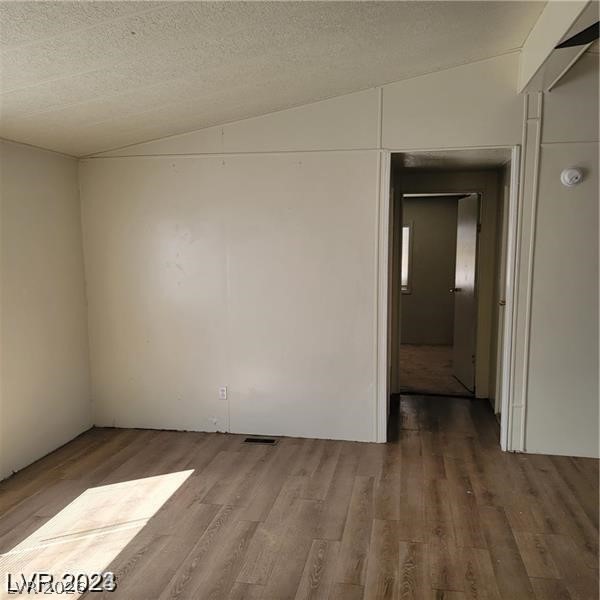 5545 Everglade Street Property Photo 7