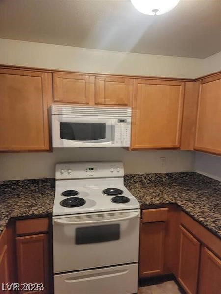 7730 Secret Shore Drive 207 Property Photo 14