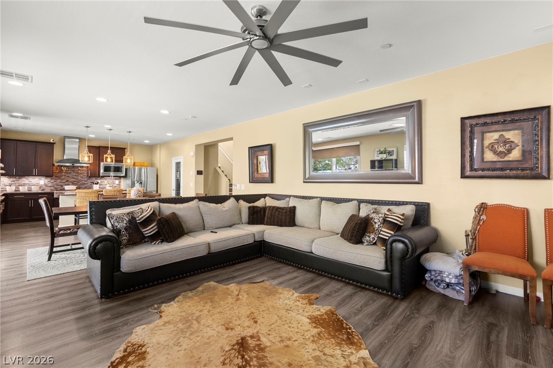 1310 Reef Point Avenue Property Photo 4