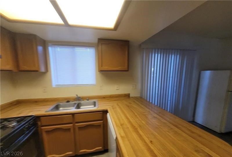 854 Stainglass Lane Property Photo 7