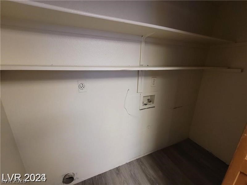 854 Stainglass Lane Property Photo 27