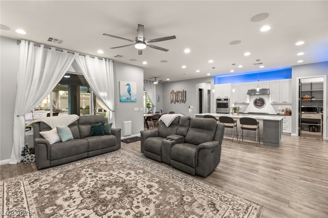 5865 Alice Landing Court Property Photo 13