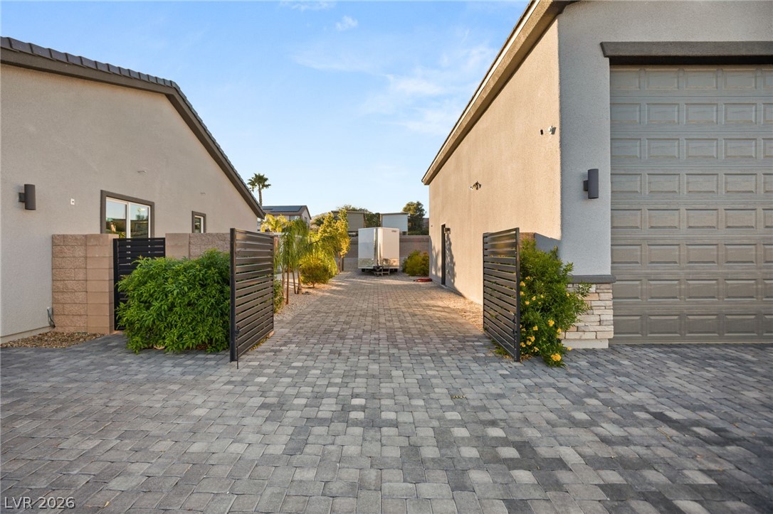 5865 Alice Landing Court Property Photo 45
