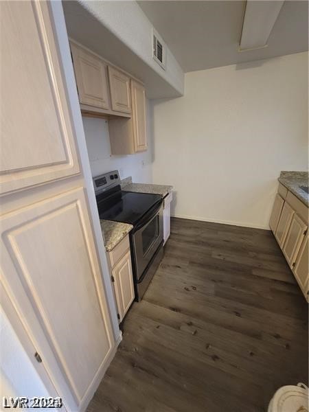 555 East Silverado Ranch Boulevard 1123 Property Photo 10
