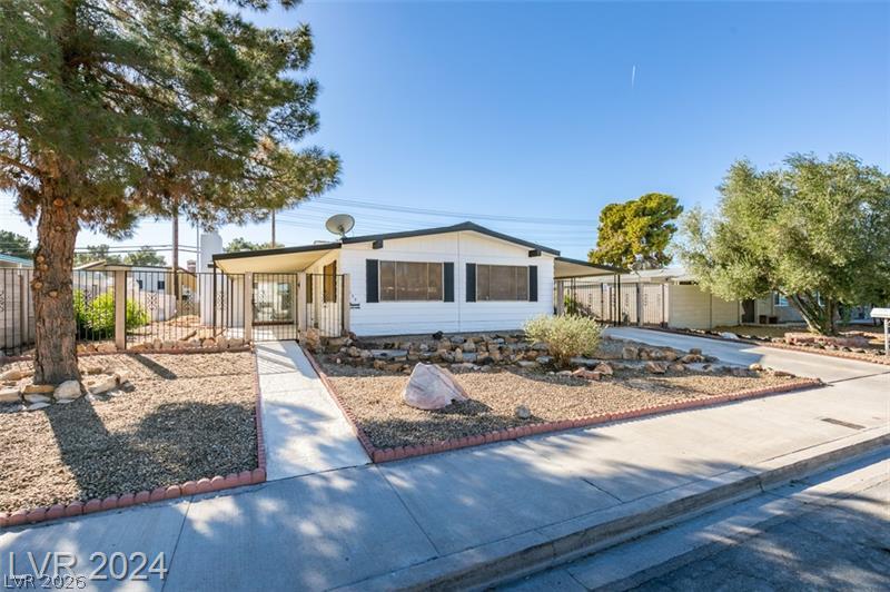 5235 Sir James Way Property Photo 2