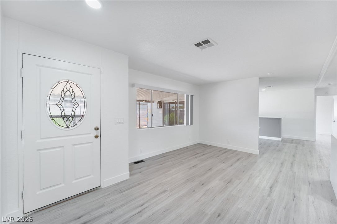 5235 Sir James Way Property Photo 6