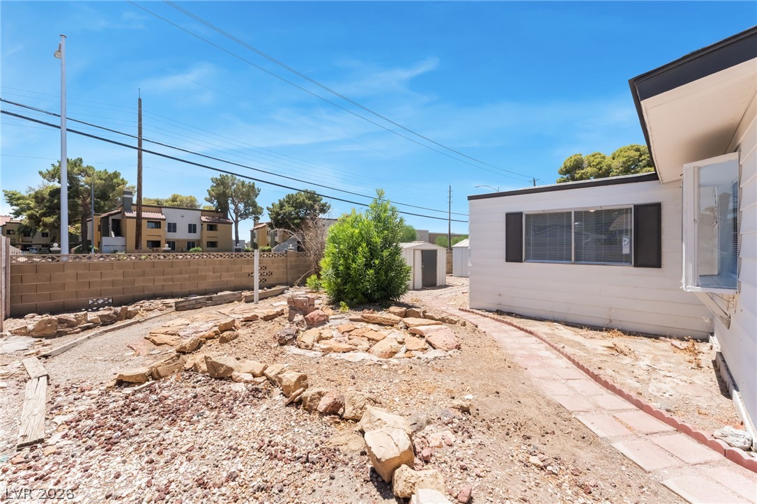 5235 Sir James Way Property Photo 36
