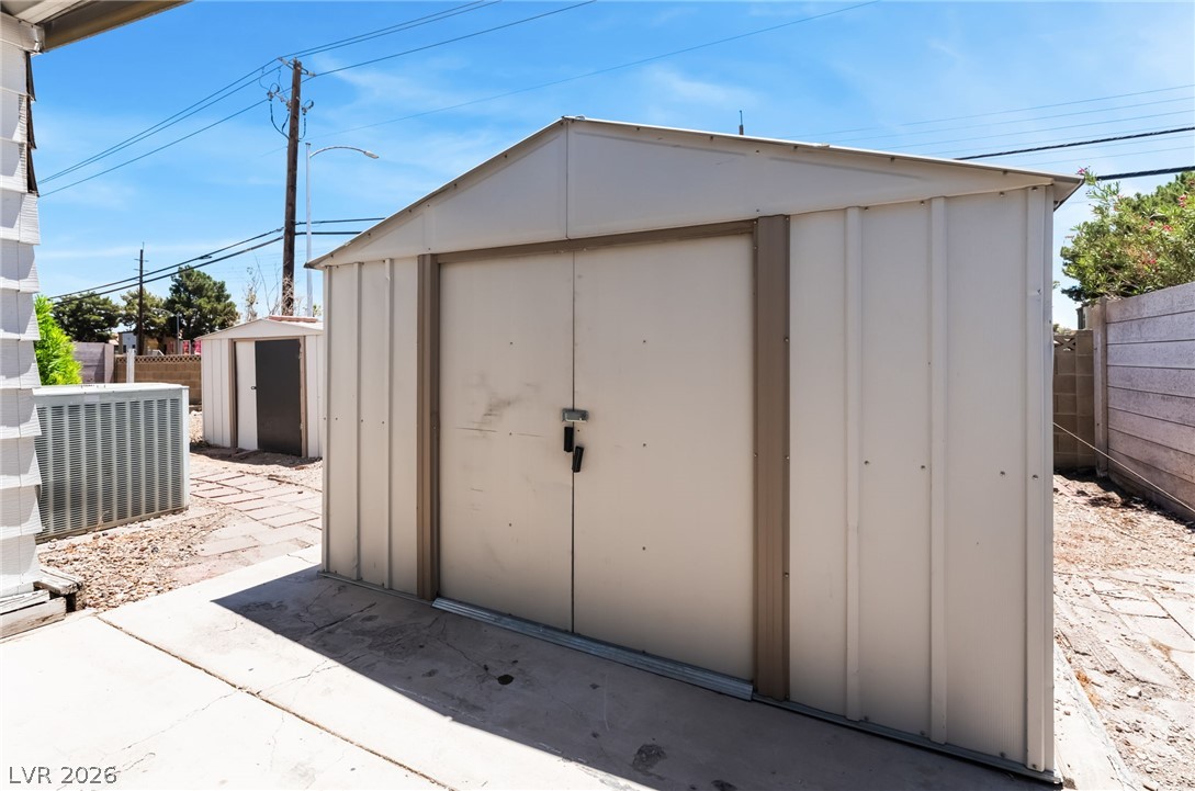 5235 Sir James Way Property Photo 40