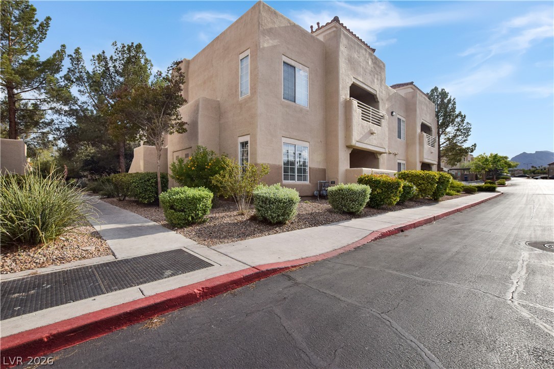 1908 DESERT FALLS Court 108 Property Photo 1