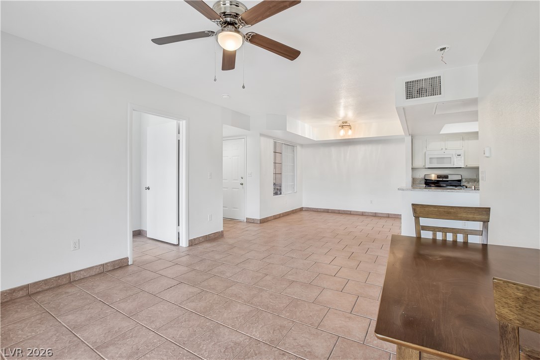 1908 Desert Falls Court 108 Property Photo 4