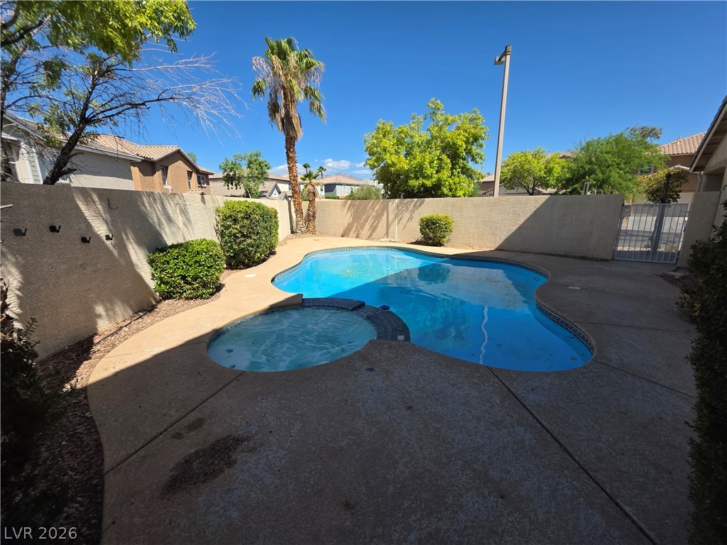 10799 Flame Vine Court Property Photo 9