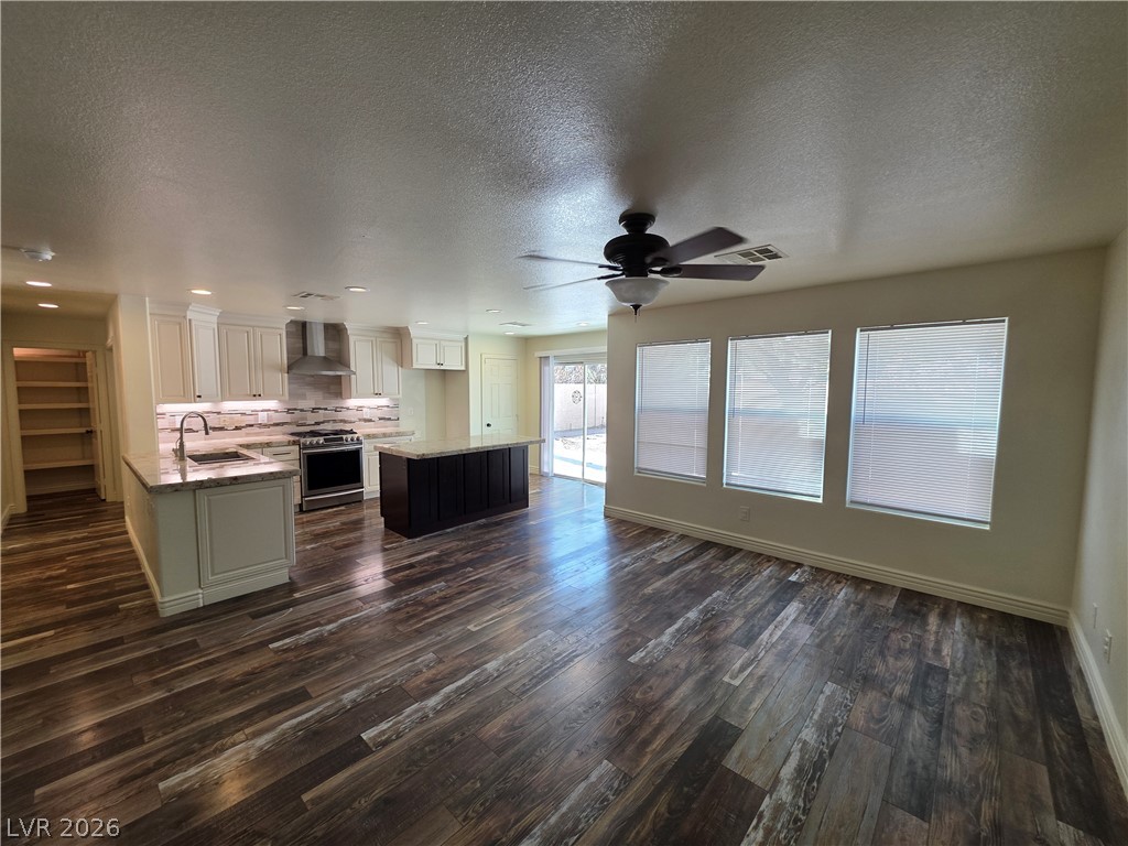 10799 Flame Vine Court Property Photo 63