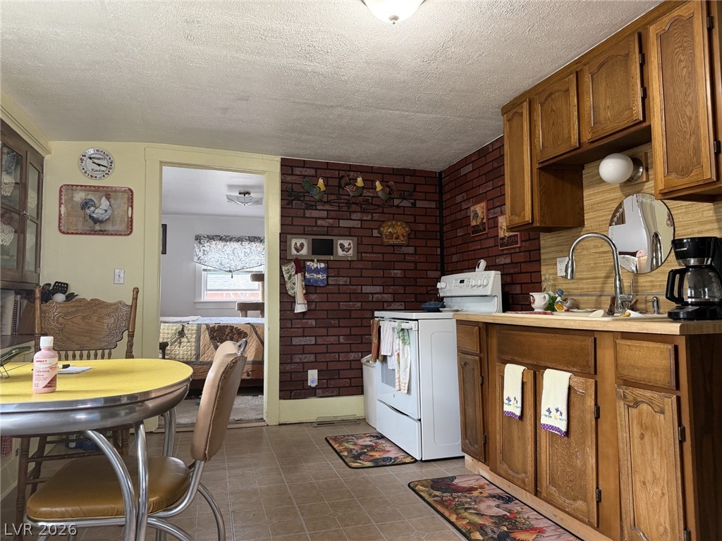 29 Avenue D Property Photo 4