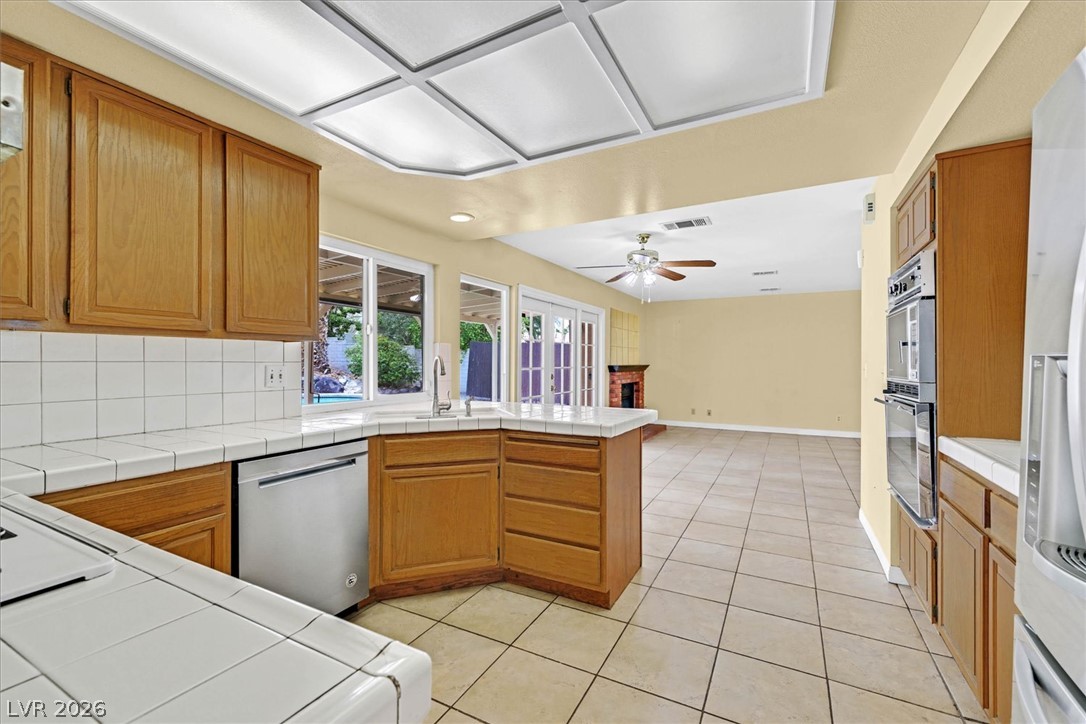 537 Trimley Court Property Photo 6