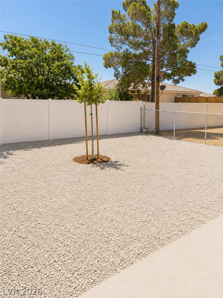 1701 Sycamore Avenue A Property Photo 13