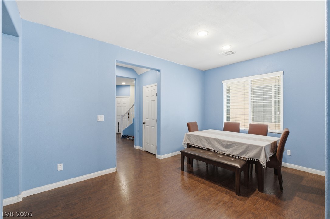 8051 Maple Park Street Property Photo 4