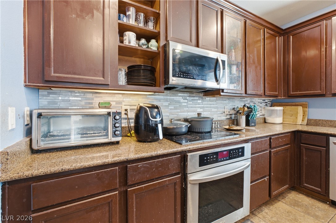 8051 Maple Park Street Property Photo 11