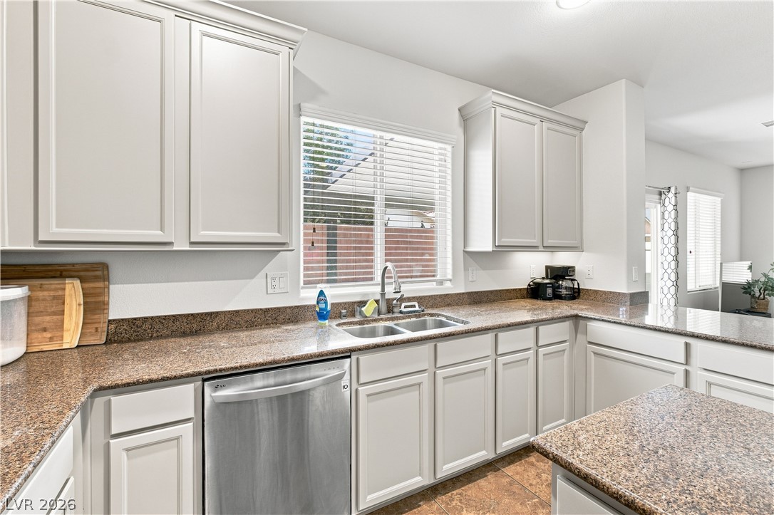 8051 Maple Park Street Property Photo 12
