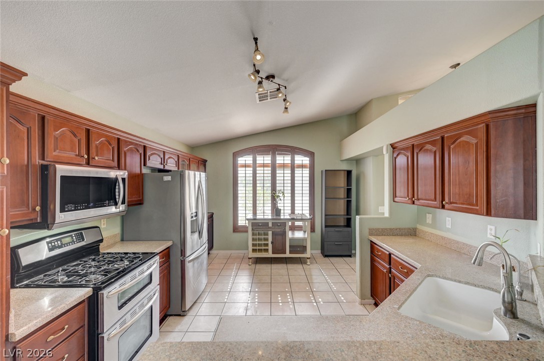 5304 Cartoon Court Property Photo 13