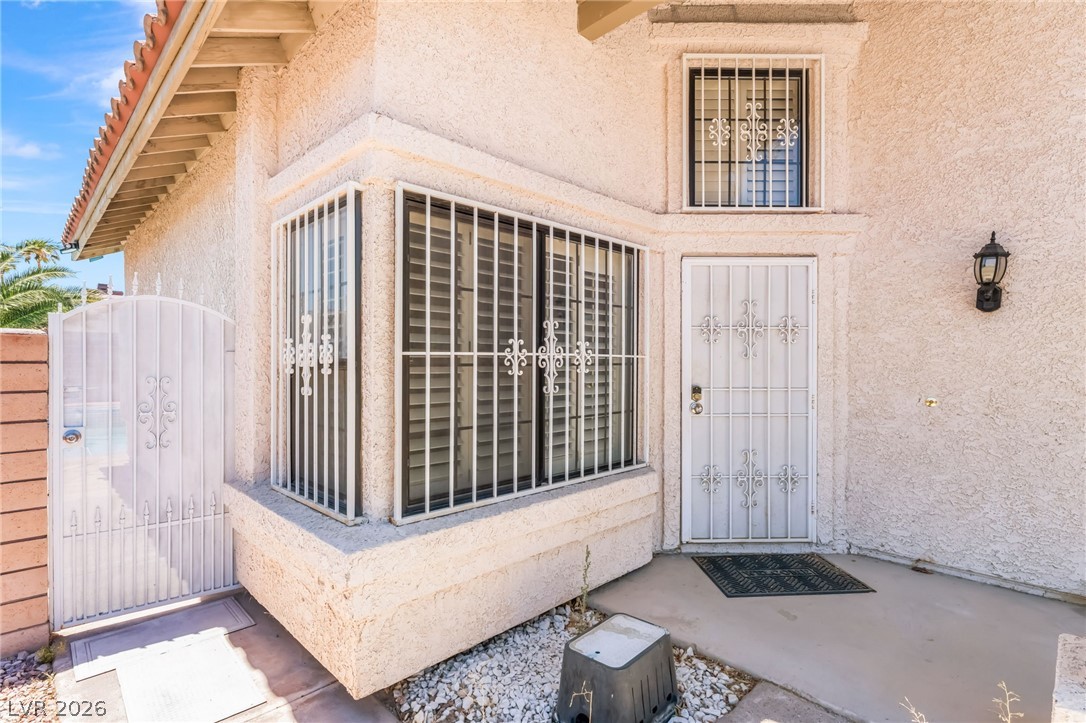 7531 Kalmalii Avenue Property Photo 6