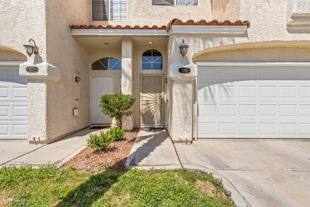 5267 Sunny Beach Lane Property Photo 3
