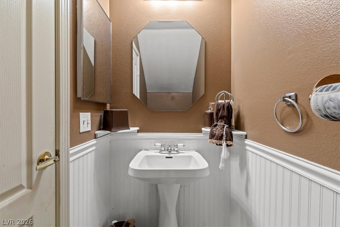 5267 Sunny Beach Lane Property Photo 5