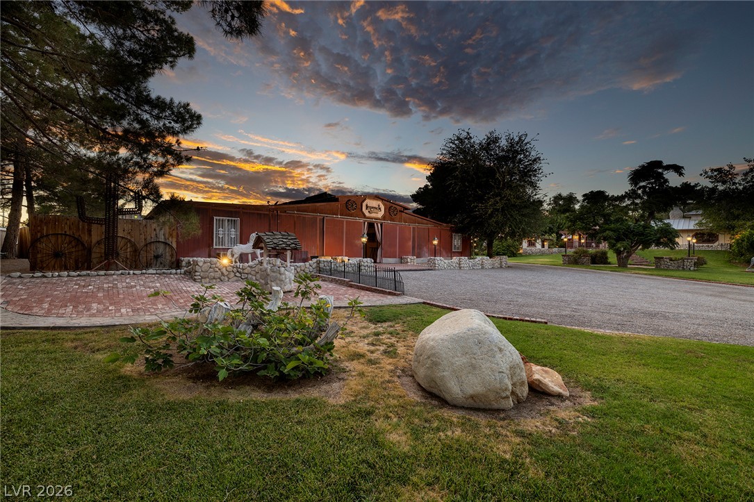 8213 Rancho Destino Road Property Photo 2
