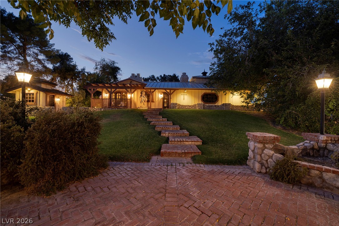 8213 Rancho Destino Road Property Photo 3