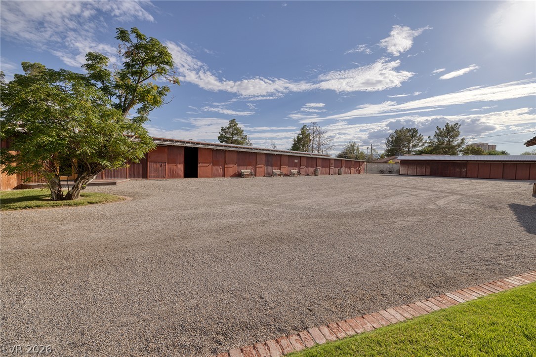 8213 Rancho Destino Road Property Photo 9