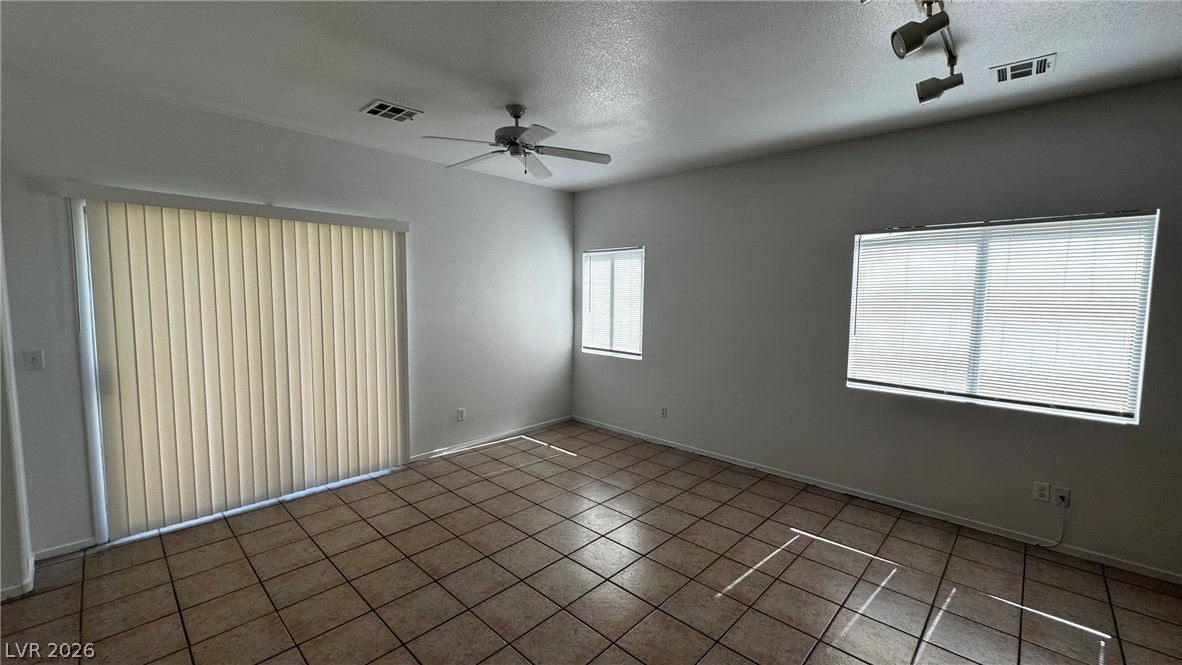 2800209 Property Photo 8