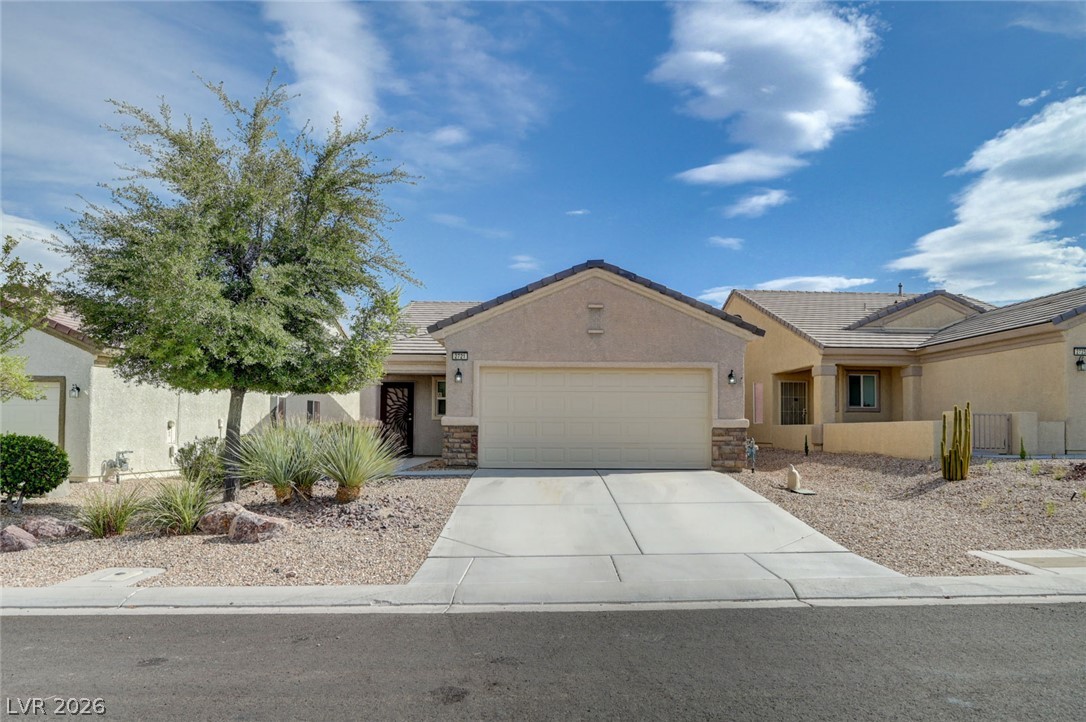 2721 Cheer Pheasant Avenue Property Photo 7