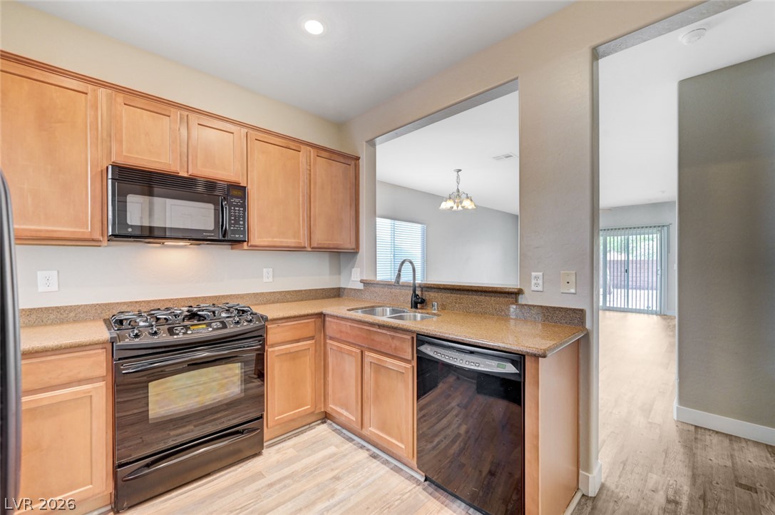 2721 Cheer Pheasant Avenue Property Photo 10