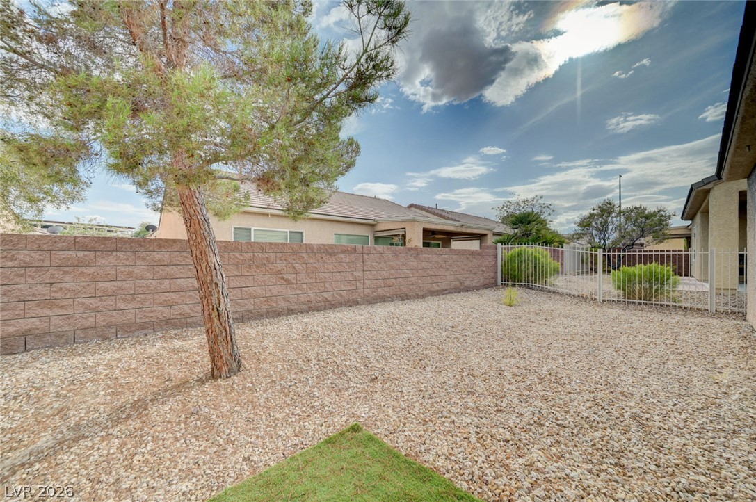 2721 Cheer Pheasant Avenue Property Photo 33