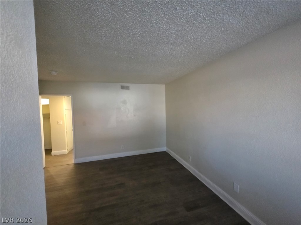 4941 Newport Cove Drive B Property Photo 27