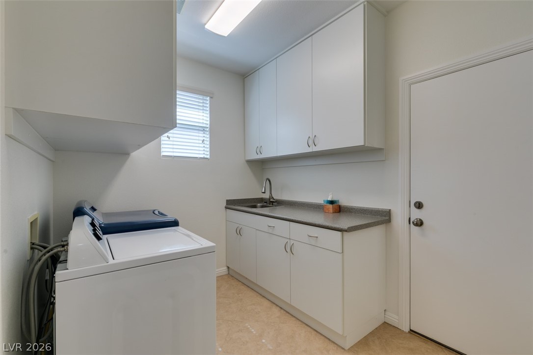 5166 Pensier Street Property Photo 14
