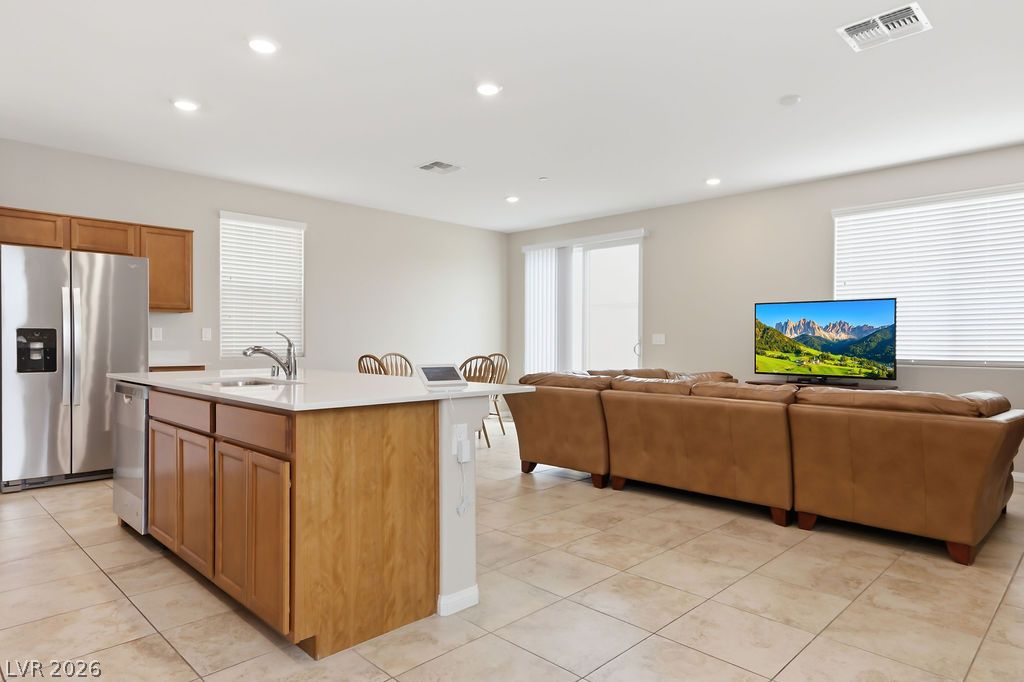 6812 Vacarez Drive Property Photo 3