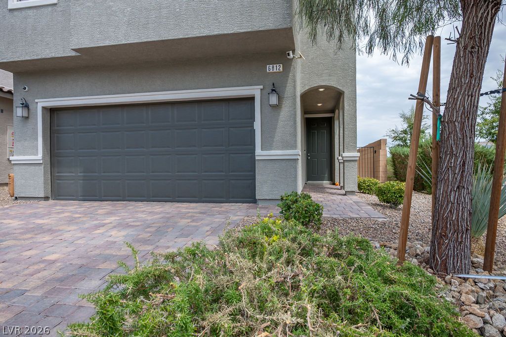 6812 Vacarez Drive Property Photo 6