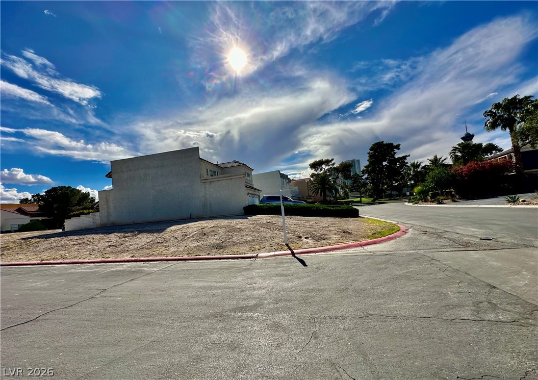 793 Vegas Valley Drive Property Photo 8