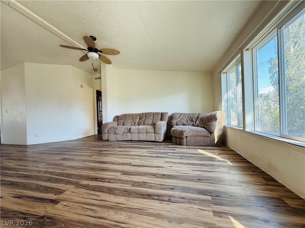 190 Winnemucca Street Property Photo 7
