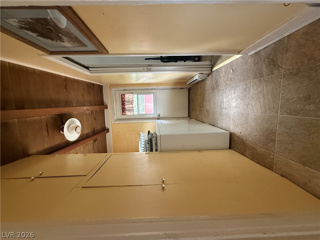 825 Canyon Street Property Photo 11