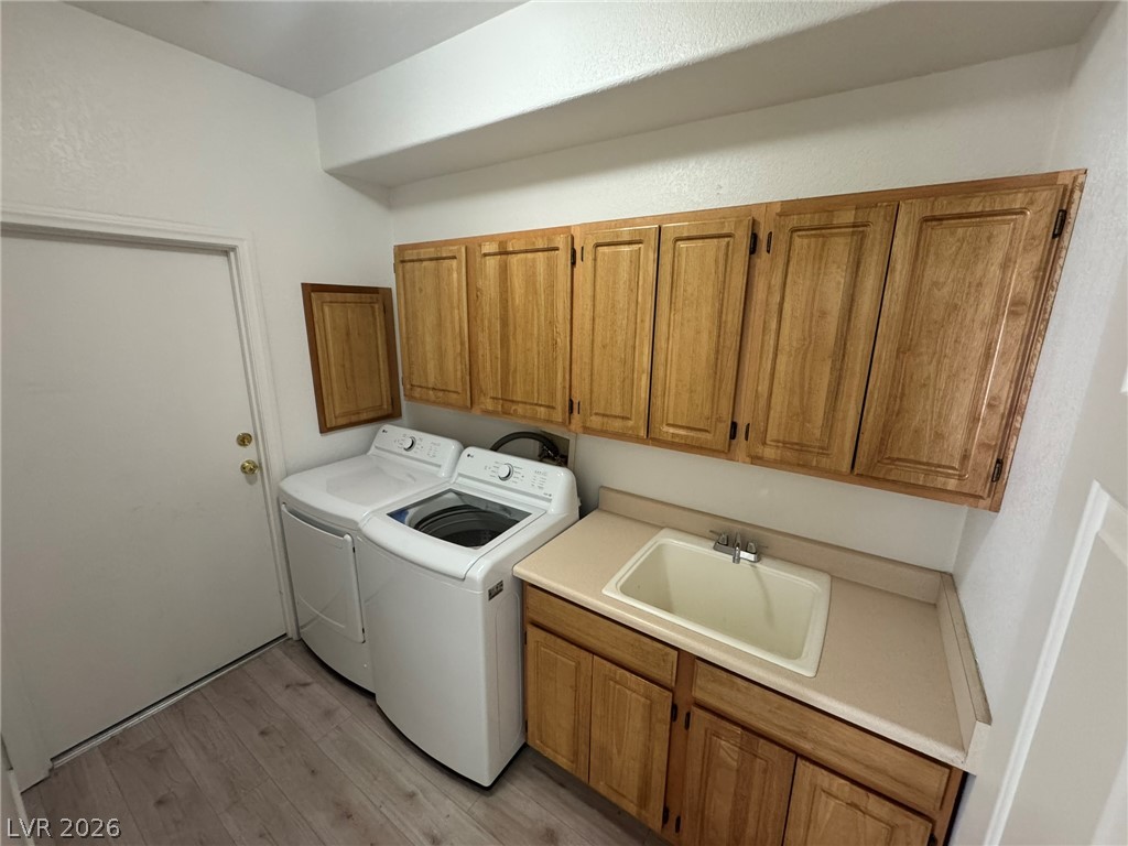 8772 Bridgeport Bay Avenue Property Photo 7