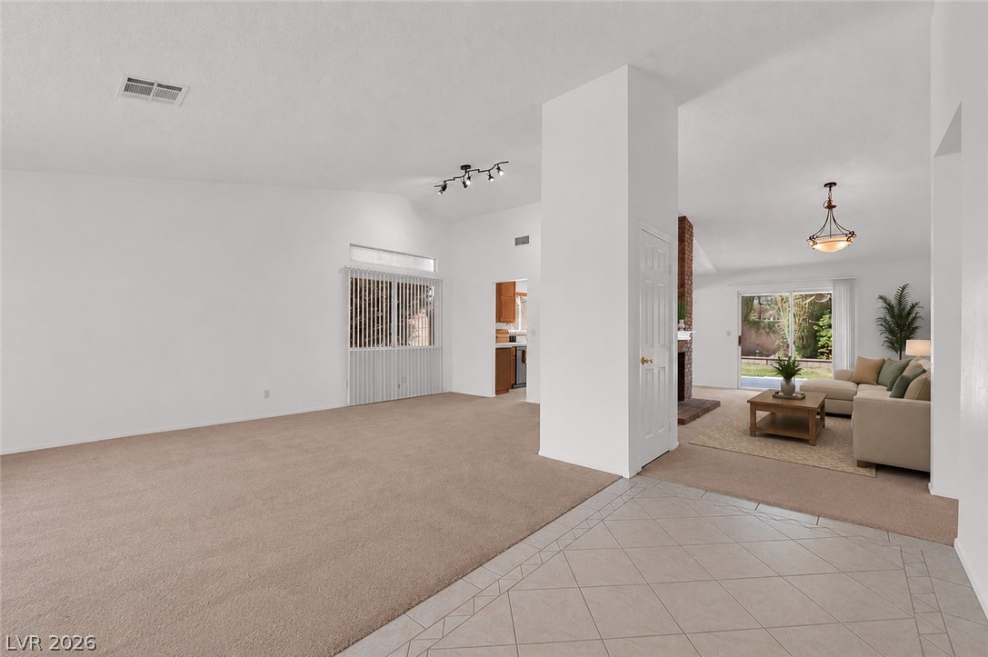 1816 Escondido Terrace Property Photo 4