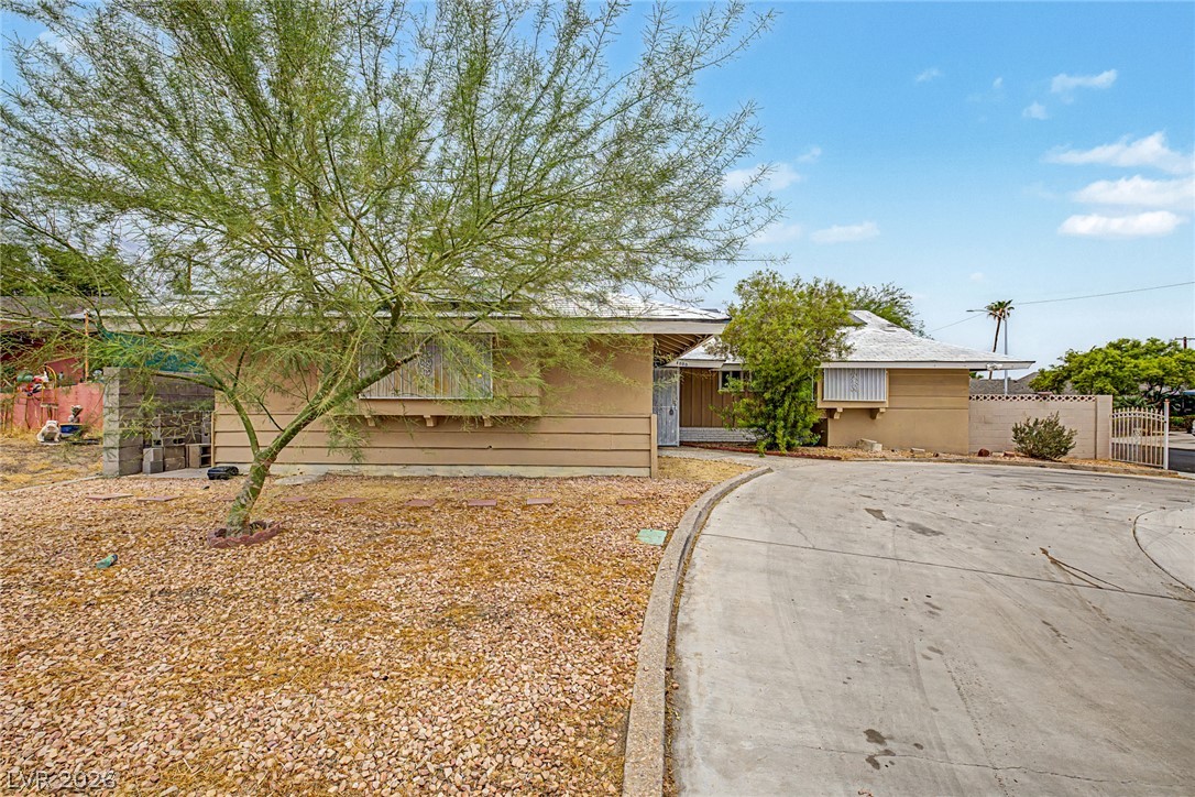 4000 Fortune Avenue Property Photo 2