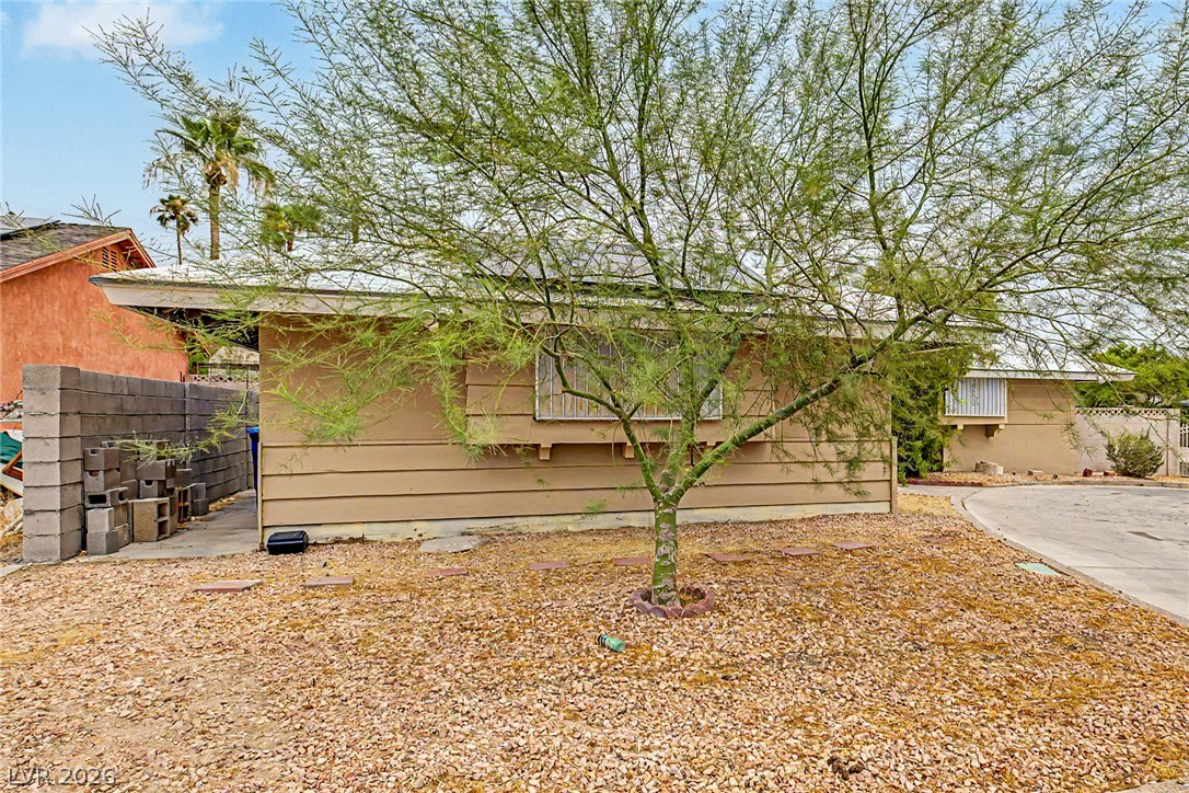 4000 Fortune Avenue Property Photo 5