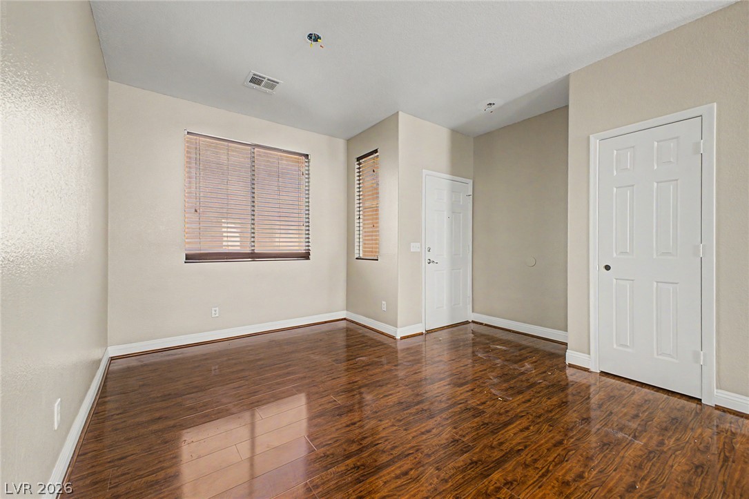 9194 Drifting Bay Street Property Photo 5
